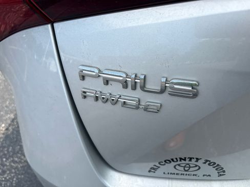 Used 2019 Toyota Prius XLE w/ Advanced Technology Package AWD/4WD image 19