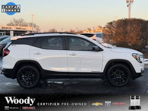 Certified 2023 GMC Terrain SLE w/ Driver Convenience Package image 9