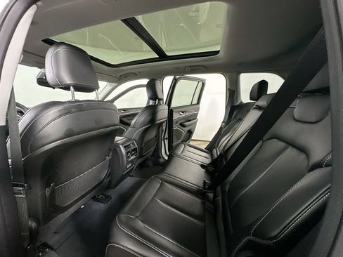 Used 2023 Jeep Grand Cherokee 4WD 4xe image 13