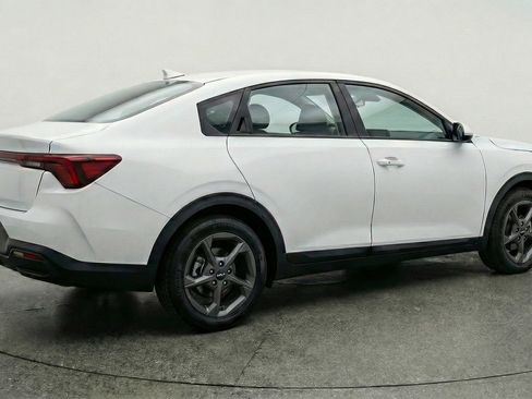 Used 2025 Kia K4 FWD image 9