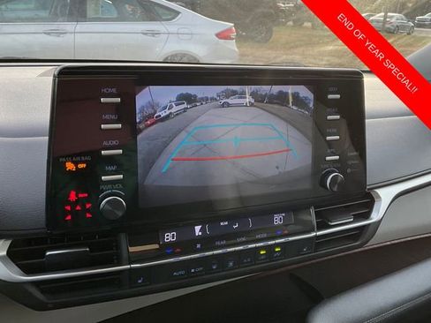 Used 2022 Toyota Sienna XLE image 20