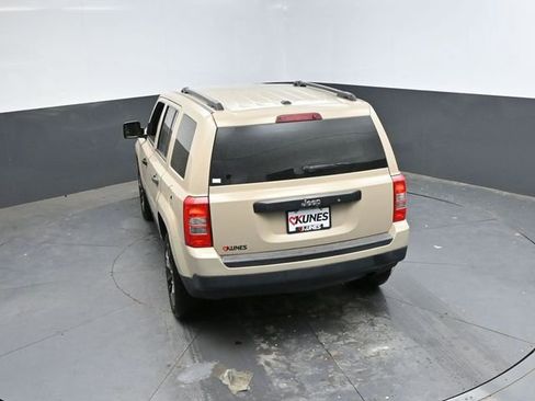 Used 2017 Jeep Patriot Sport FWD image 35
