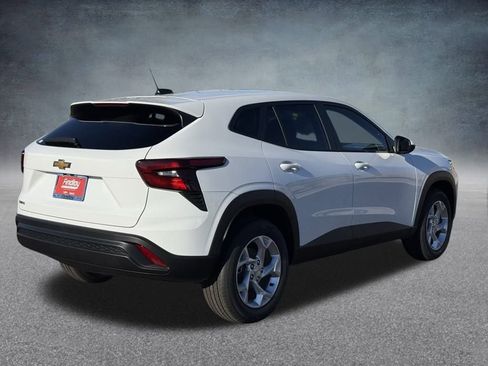 New 2026 Chevrolet Trax LS w/ LS Convenience Package image 3