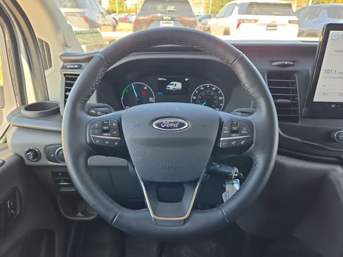 Used 2023 Ford E-Transit Medium Roof RWD image 17