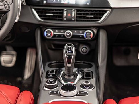 New 2025 Alfa Romeo Giulia AWD w/ Driving Assist Package image 38