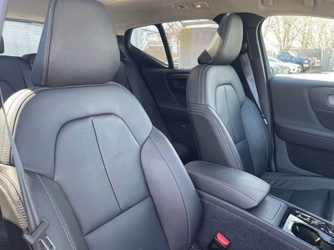 Used 2023 Volvo XC40 B5 Plus w/ Driver Assist Package AWD/4WD image 21