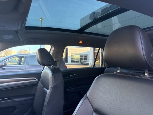 Used 2019 Volkswagen Atlas SE image 12