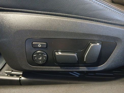 Used 2024 BMW M2 Base image 17