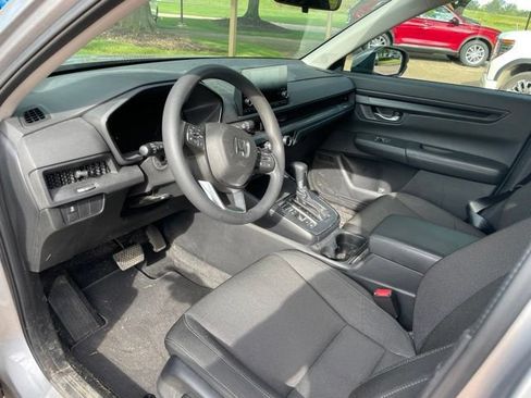 Used 2025 Honda CR-V EX image 11