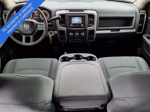 Used 2018 RAM 3500 Tradesman w/ Chrome Appearance Group image 12