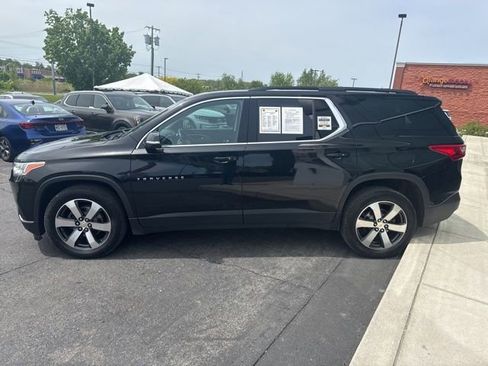 Used 2020 Chevrolet Traverse LT w/ LT Premium Package AWD/4WD image 6