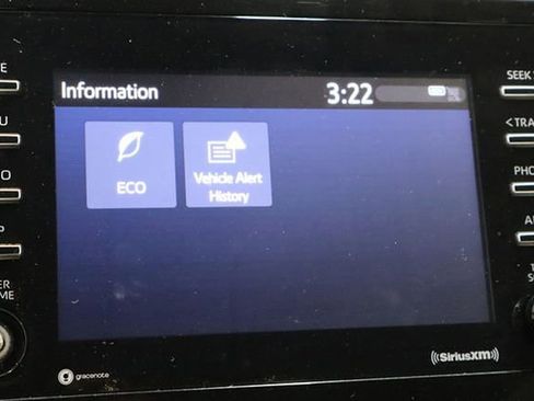 Used 2022 Toyota Camry SE image 31