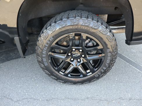 Used 2021 Chevrolet Silverado 1500 LT Trail Boss w/ Bed Protection Package AWD/4WD image 38