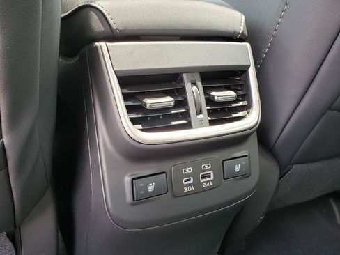 Used 2025 Subaru Legacy Limited AWD/4WD image 12