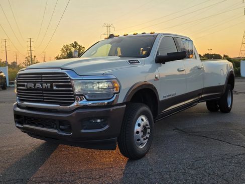 Used 2019 RAM 3500 Limited AWD/4WD image 11