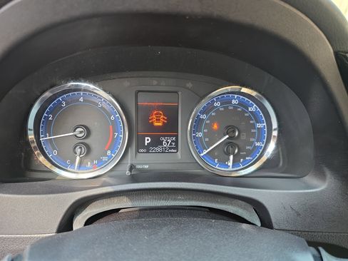 Used 2017 Toyota Corolla LE w/ Body Protection Package image 20