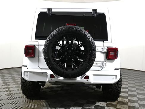 Used 2021 Jeep Wrangler Unlimited Sahara image 6