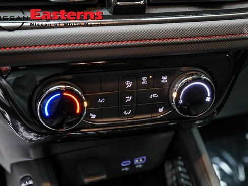 Used 2024 Chevrolet TrailBlazer RS w/ Driver Confidence Package AWD/4WD image 19