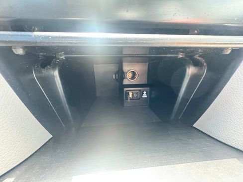 Used 2012 Toyota Camry LE FWD image 13