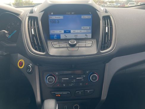 Used 2019 Ford Escape SE image 12