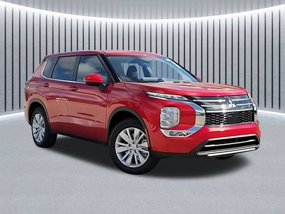 New 2026 Mitsubishi Outlander ES