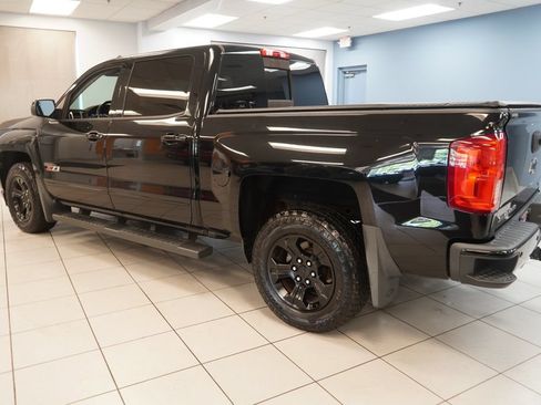 Used 2017 Chevrolet Silverado 1500 LTZ Z71 w/ Midnight Edition AWD/4WD image 7