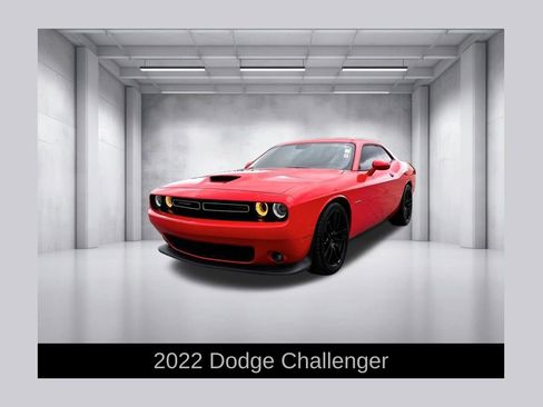 Used 2022 Dodge Challenger R/T w/ Plus Package image 1