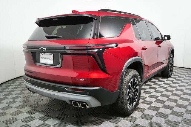 Certified 2024 Chevrolet Traverse Z71 w/ Enhanced Driving Package AWD/4WD image 3