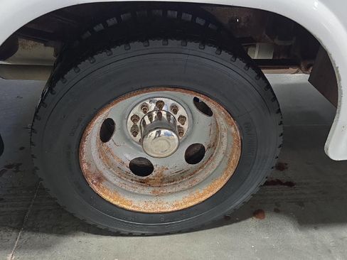 Used 2000 Chevrolet Silverado 3500 2WD Regular Cab HD image 17