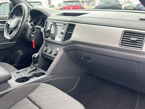 Used 2021 Volkswagen Atlas Cross Sport S image 22