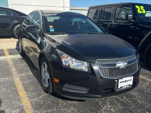 Used 2014 Chevrolet Cruze LT w/ Technology Package FWD image 3