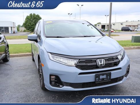 Used 2026 Honda Odyssey Elite image 3