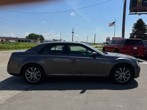 Used 2014 Chrysler 300 S AWD/4WD image 58