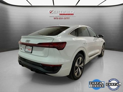 Used 2024 Audi Q8 e-tron Premium image 6