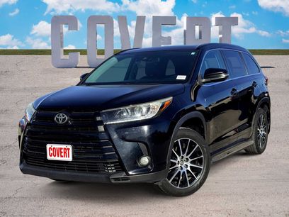 Used 2017 Toyota Highlander SE