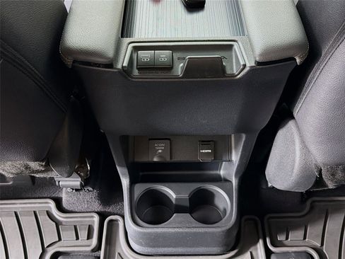Used 2023 Toyota Sienna XLE Woodland Edition AWD/4WD image 29