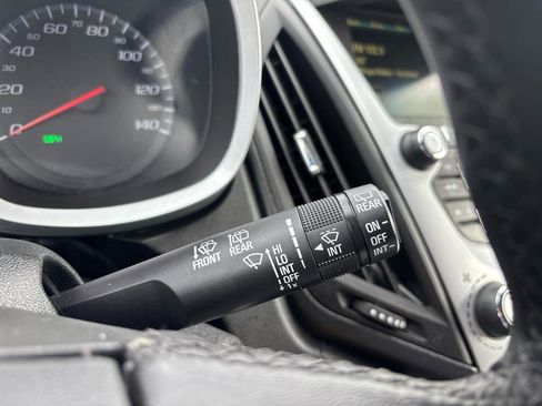 Used 2017 Chevrolet Equinox LT w/ Convenience Package image 17