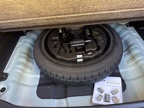 Certified 2025 Kia Seltos EX w/ EX Sunroof Package AWD/4WD image 16