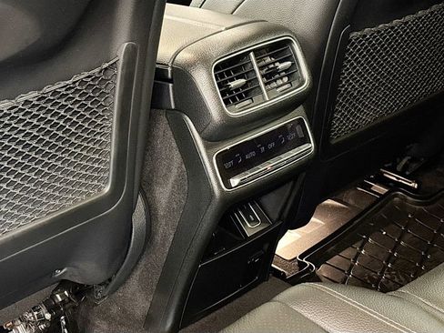 Used 2023 Mercedes-Benz GLS 450 4MATIC image 17