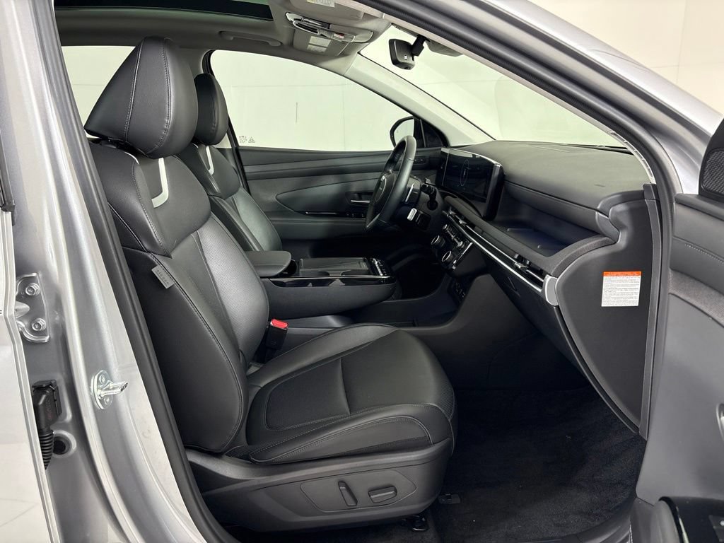 Used 2025 Hyundai Tucson Limited AWD/4WD image 12