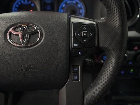 Certified 2023 Toyota Tacoma TRD Off-Road image 23