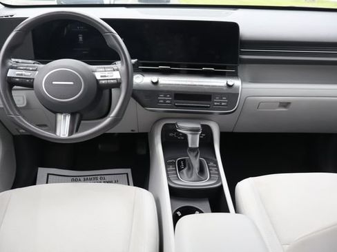 Used 2024 Hyundai Kona SEL AWD/4WD image 8