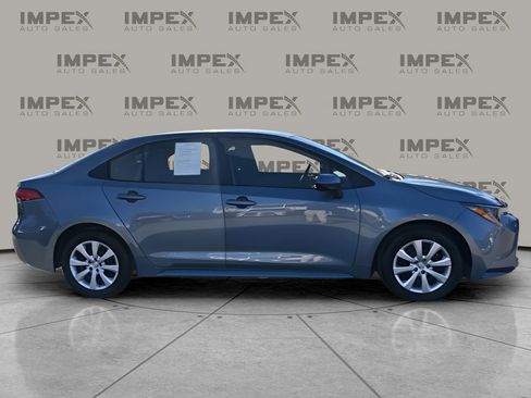 Used 2025 Toyota Corolla LE image 6