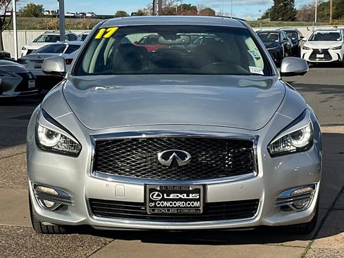 Used 2017 INFINITI Q70 L 3.7 w/ Deluxe Touring Package image 6