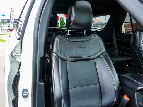 Used 2024 Ford Explorer ST w/ Equipment Group 401A AWD/4WD image 28