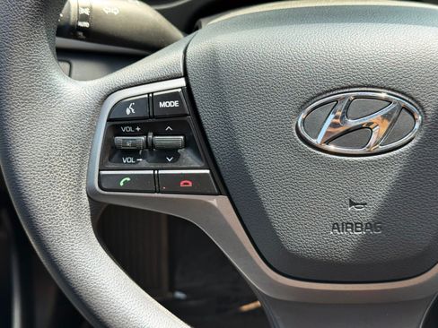 Used 2018 Hyundai Elantra SEL FWD image 18
