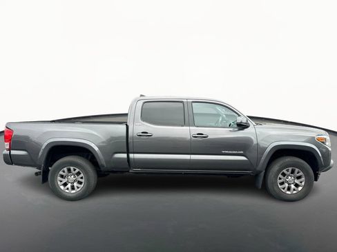 Used 2016 Toyota Tacoma 4x4 Double Cab image 2