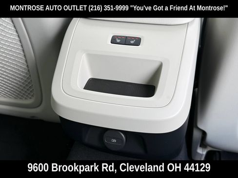 New 2026 Volvo V60 B5 Cross Country Plus w/ Protection Package Premier AWD/4WD image 17