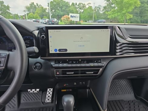 Used 2025 Toyota Camry XSE AWD/4WD image 22