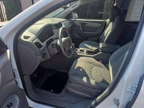 Used 2017 Chevrolet Traverse LS AWD/4WD image 6